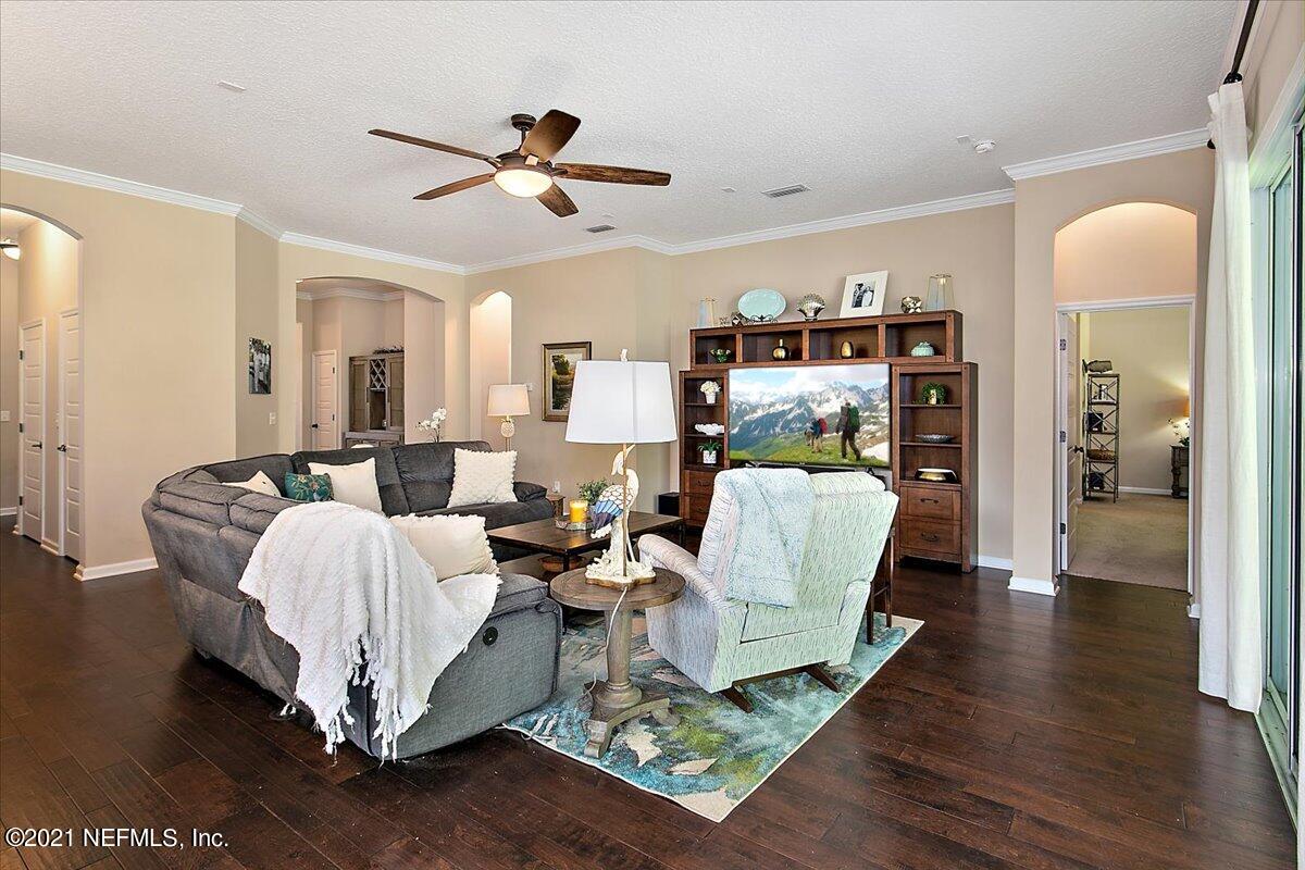 667 Battersea Drive St. Augustine, FL 32095 - Photo 8 of 32 06-Living Room