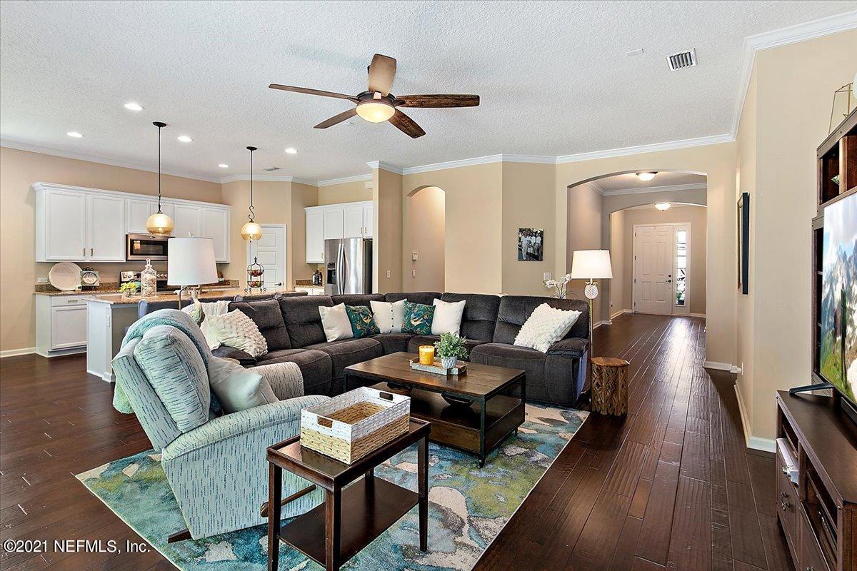 667 Battersea Drive St. Augustine, FL 32095 - Photo 9 of 32 07-Living Room