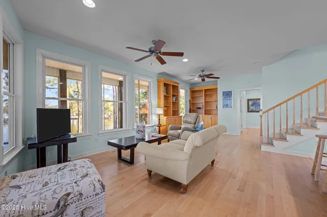 $613,000 | 42 Lori Lane, Oriental, NC 28571