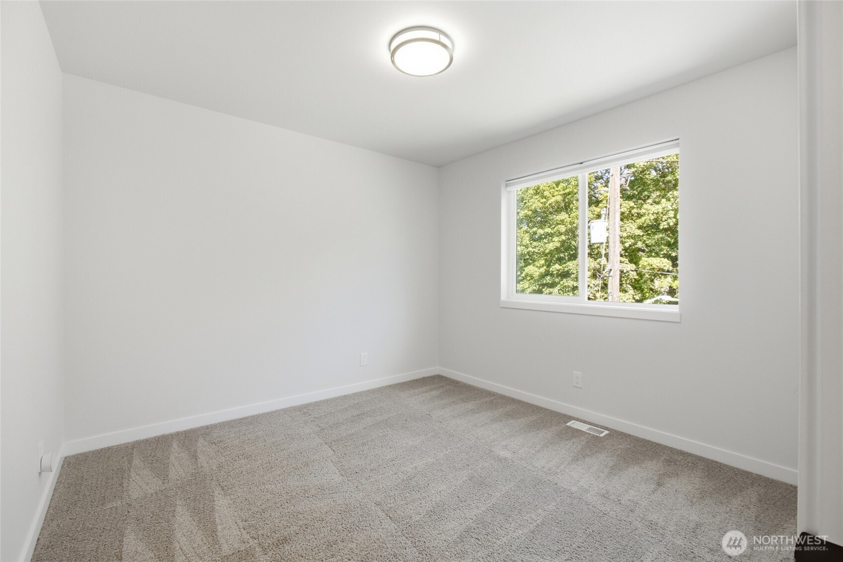 7511 Dumar Way Southwest Seattle, WA 98106 - Photo 32 of 38