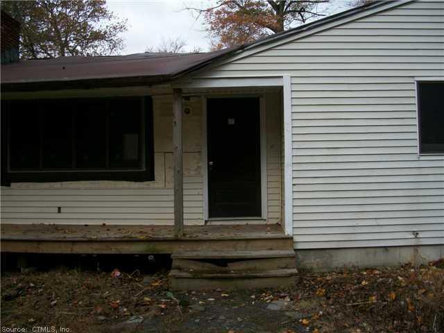 415 Fairwood Road Bethany, CT 06524 - Photo 1 of 1 Exterior Front.