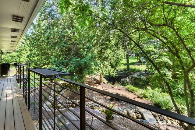 $724,900 | 350 South Lower Gardens Road, Fontana, WI 53125