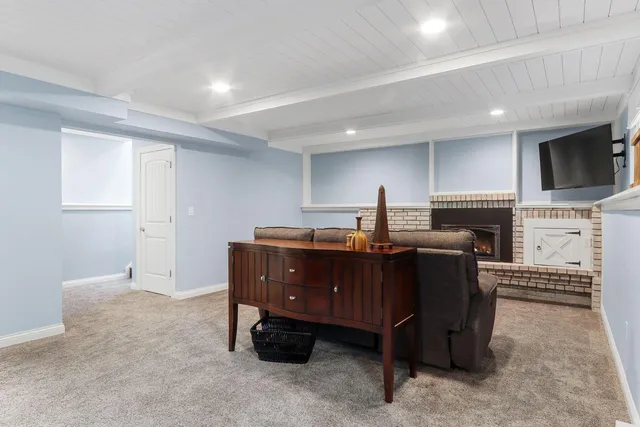 $724,900 | 350 South Lower Gardens Road, Fontana, WI 53125