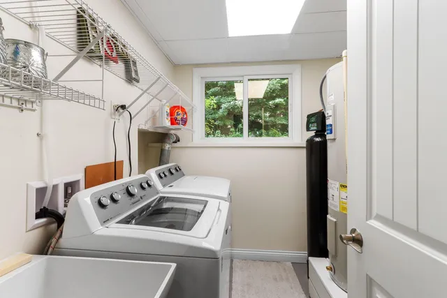 $724,900 | 350 South Lower Gardens Road, Fontana, WI 53125