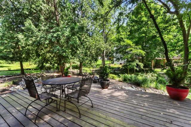 $724,900 | 350 South Lower Gardens Road, Fontana, WI 53125