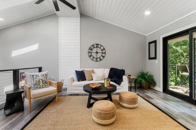 $724,900 | 350 South Lower Gardens Road, Fontana, WI 53125