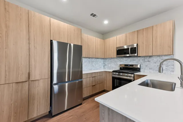 $2,805 | 17012 Marsh Wren Pass, Unit 1104C, Pflugerville, TX 78660