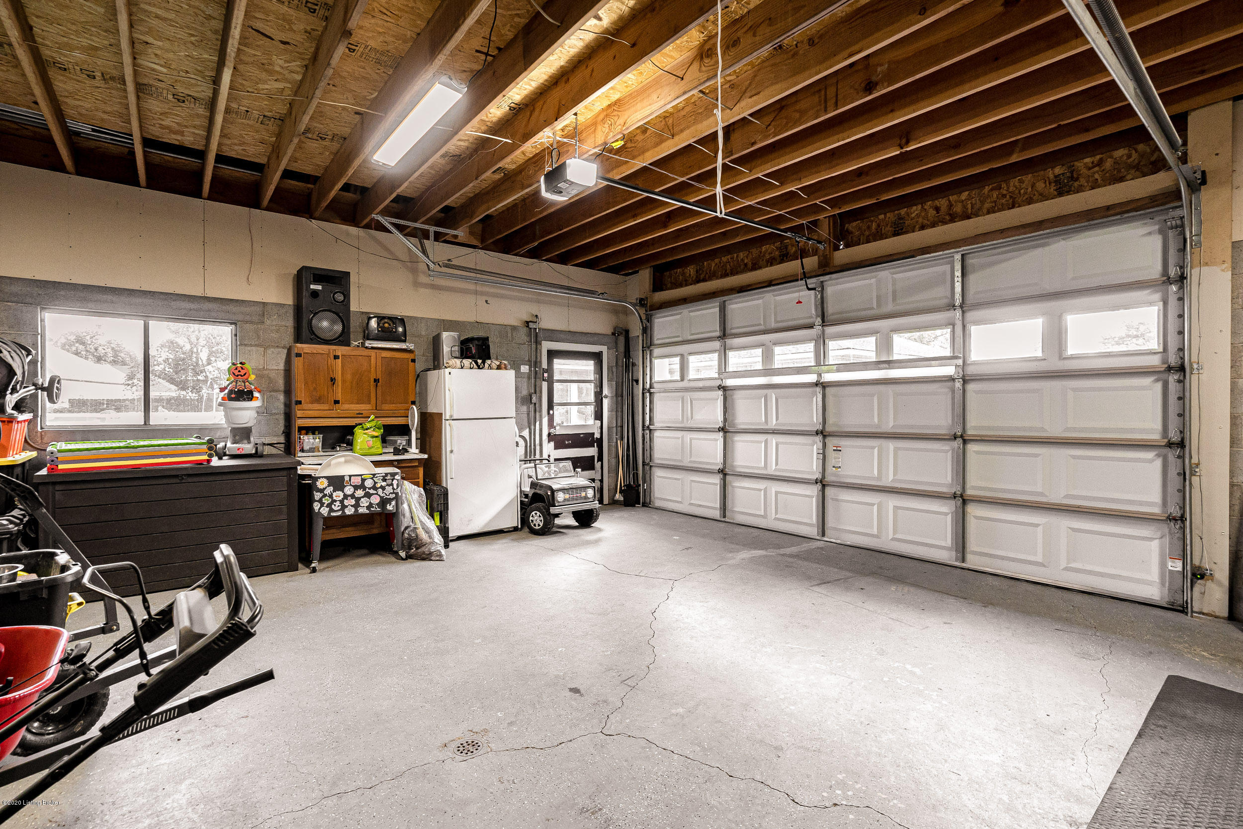 9309 Fairground Road Louisville, KY 40291 - Photo 52 of 54 Garage4