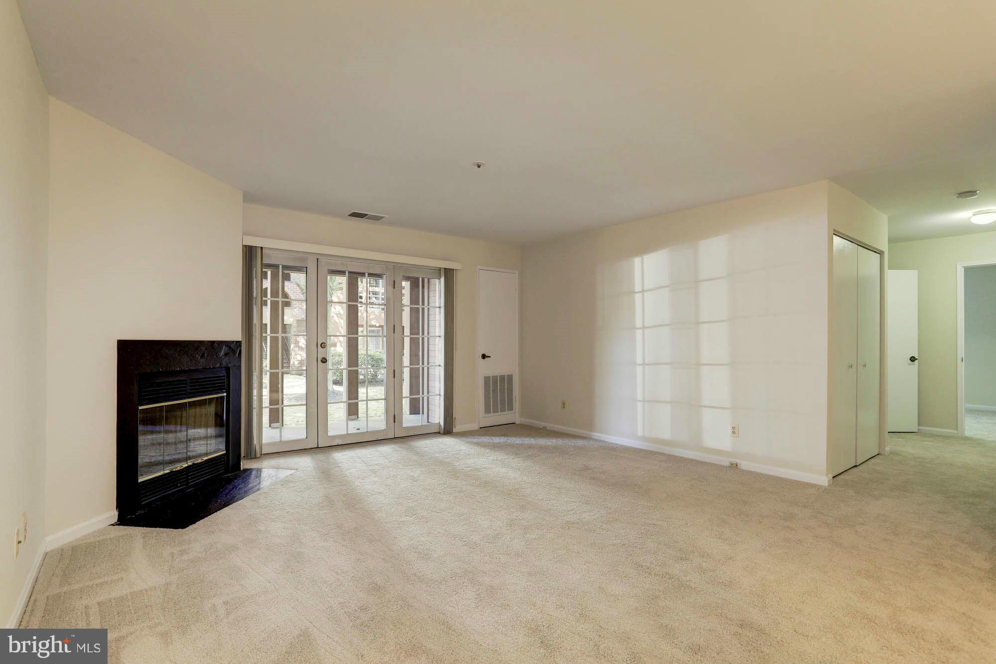 4906 Columbia Road, Unit 1 Columbia, MD 21044 - Photo 2 of 21 Living Room