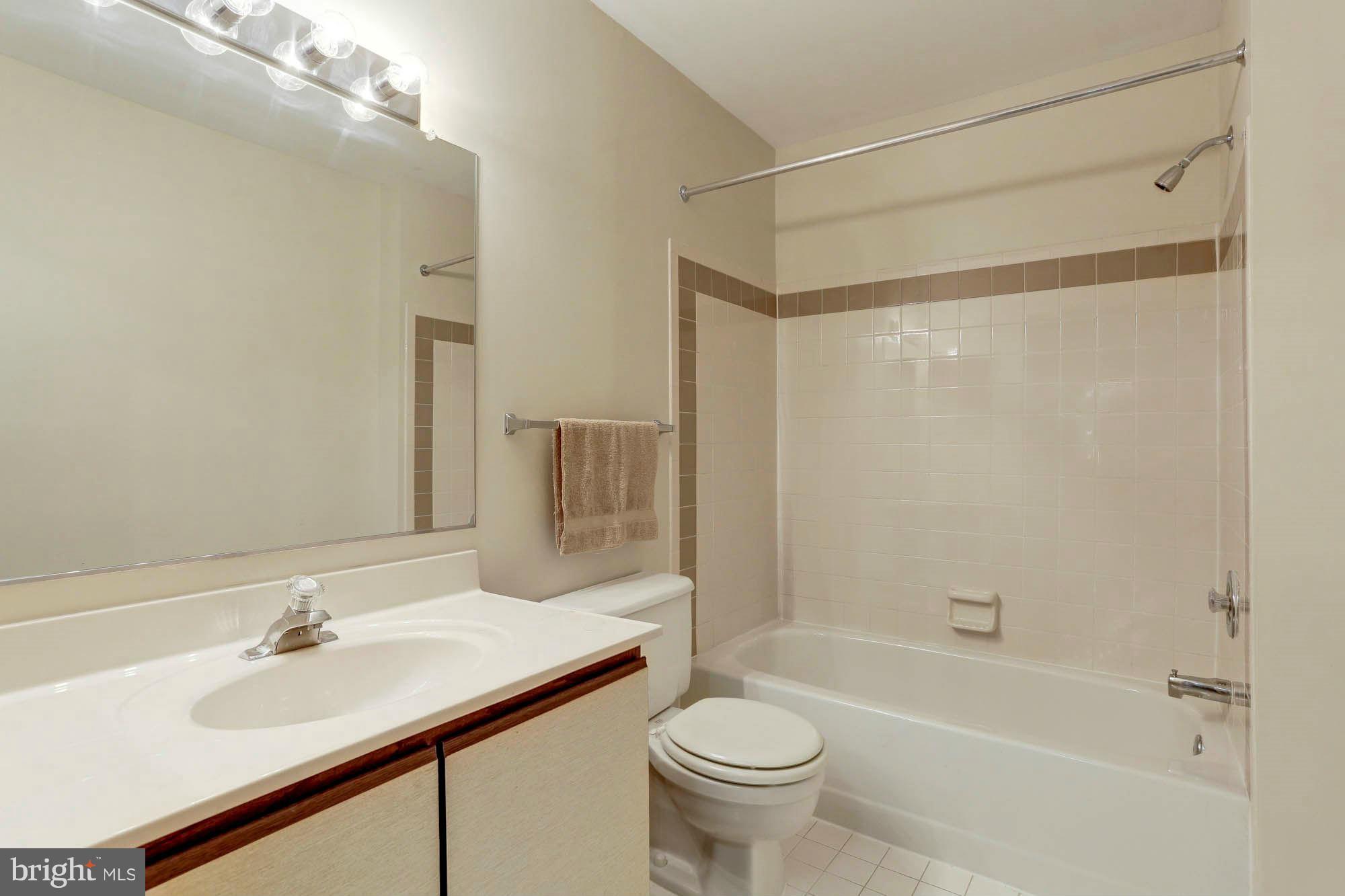 4906 Columbia Road, Unit 1 Columbia, MD 21044 - Photo 14 of 21 Hall Bathroom