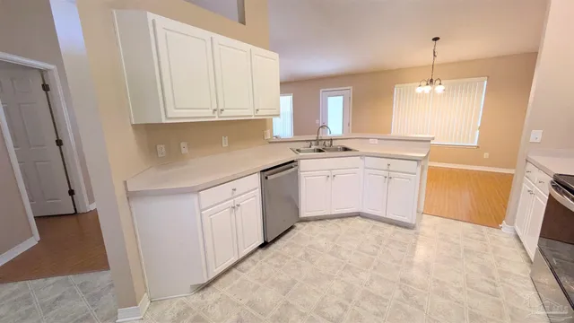 $1,900 | 7448 Chimney Pines Drive, Pensacola, FL 32526