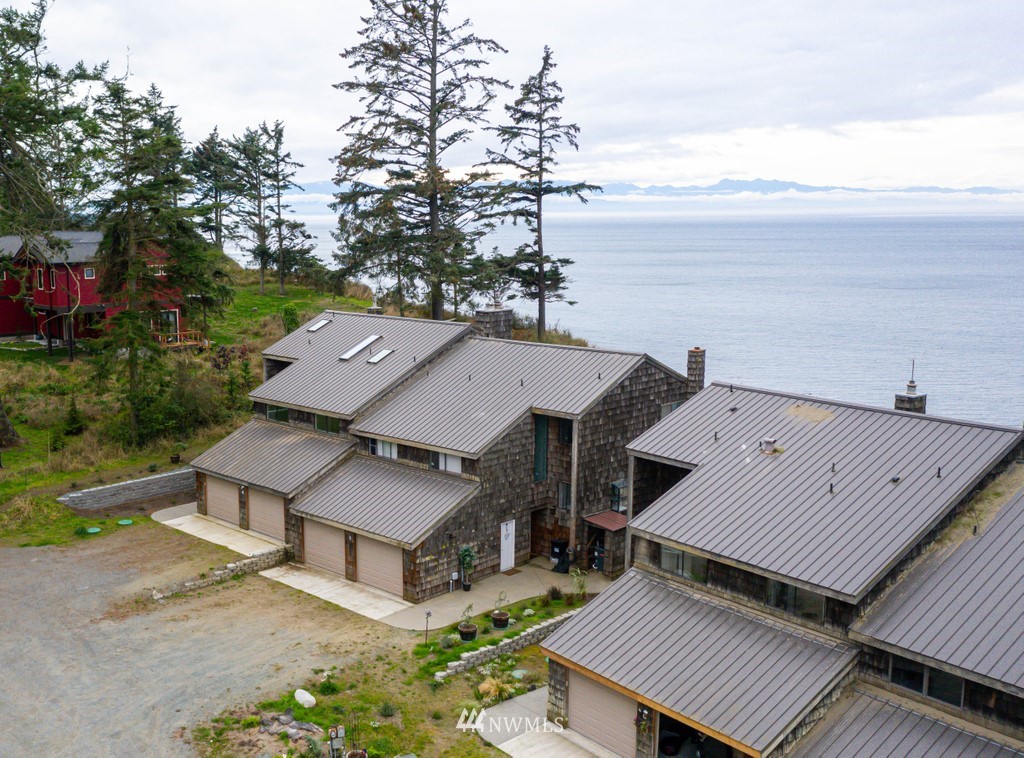2285 West Beach Road, Unit A Oak Harbor, WA 98277 - Photo 37 of 38 Gallery Image 37