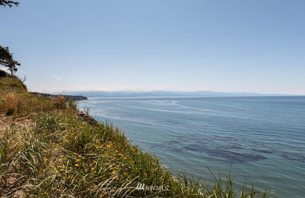 2285 West Beach Road, Unit A Oak Harbor, WA 98277 - Photo 5 of 38 Gallery Image 5