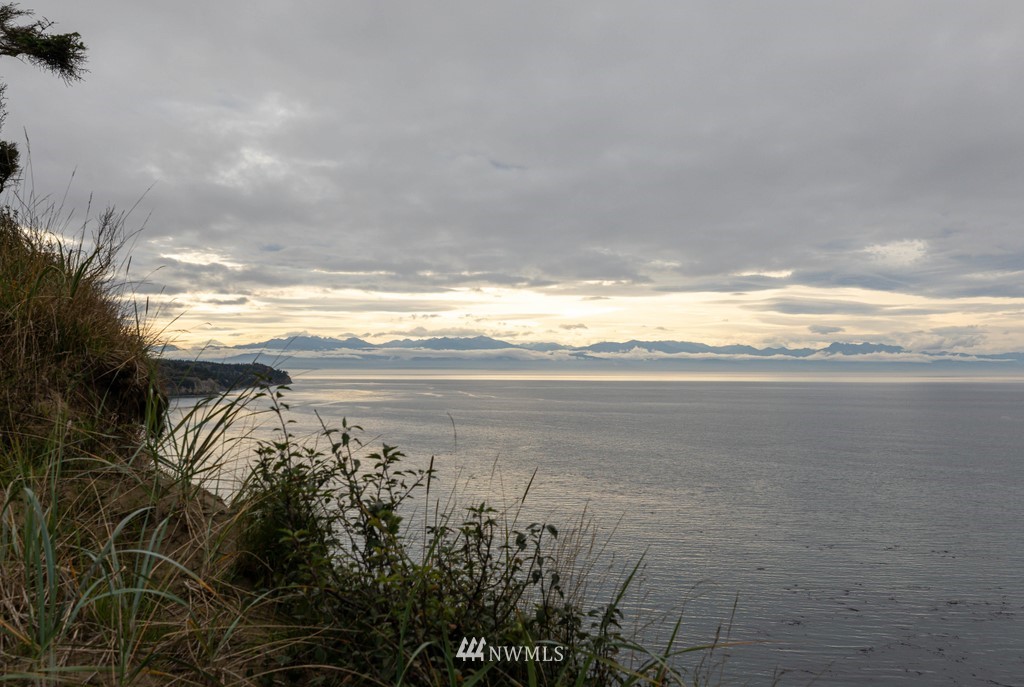 2285 West Beach Road, Unit A Oak Harbor, WA 98277 - Photo 6 of 38 Gallery Image 6