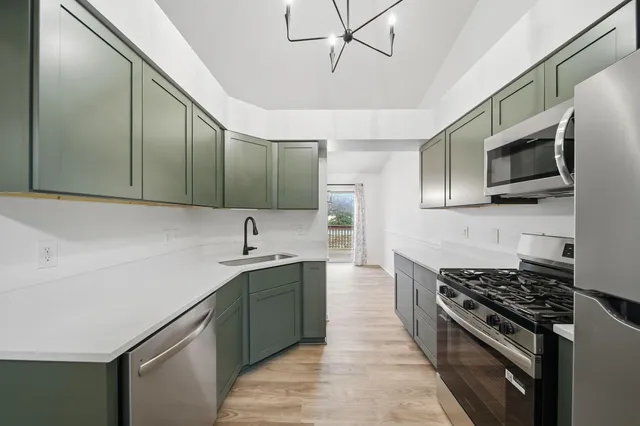 $244,900 | 9588 Wheat Grass, Belleville, MI 48111