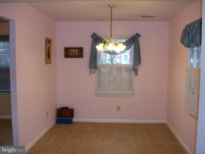 9914 Hampton Road Manassas, VA 20110 - Photo 2 of 16 Dining Room
