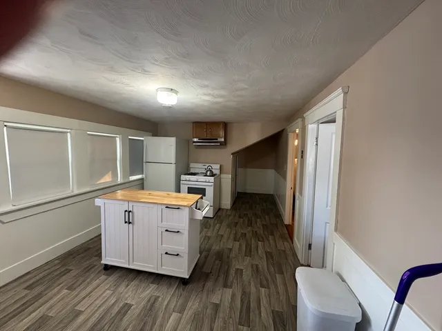 $2,225 | 187 Danforth Street, Unit 2, Framingham, MA 01701