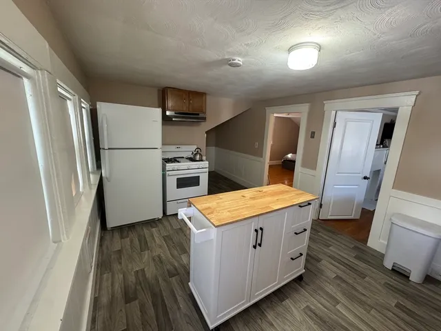 $2,225 | 187 Danforth Street, Unit 2, Framingham, MA 01701