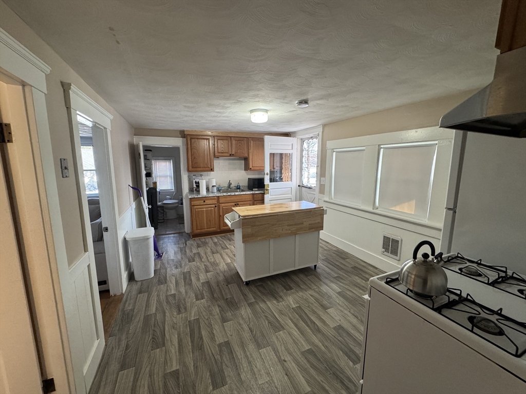 187 Danforth Street, Unit 2 Framingham, MA 01701 - Photo 4 of 20