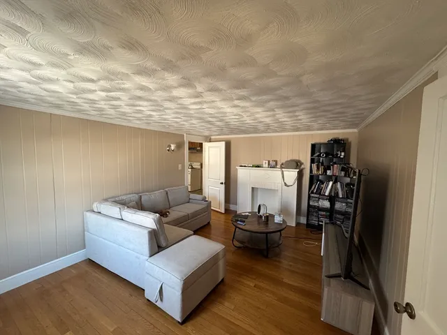 $2,225 | 187 Danforth Street, Unit 2, Framingham, MA 01701