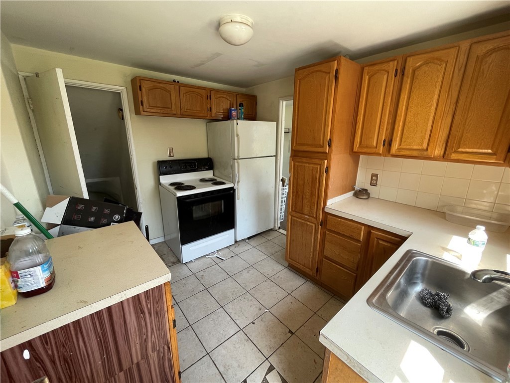 44 Yorktown Road North Kingstown, RI 02852 - Photo 10 of 10 Gallery Image 10
