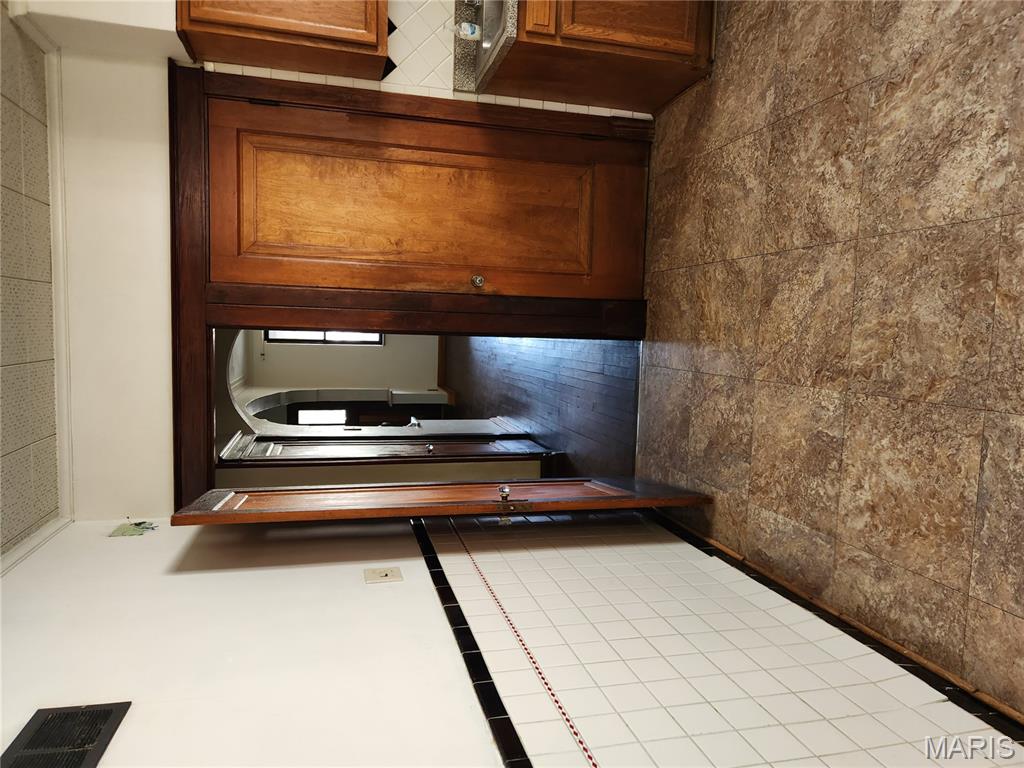 306 Union Road St. Louis, MO 63123 - Photo 11 of 34 Gallery Image 11