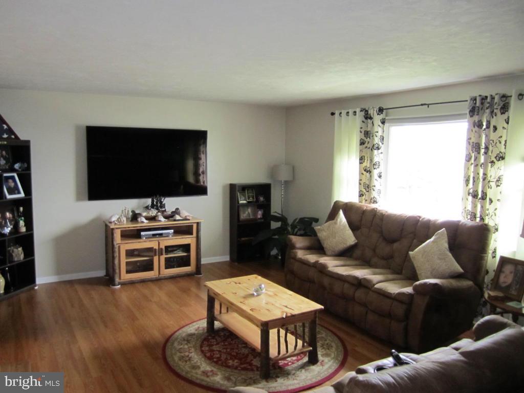 116 North Penryn Road Manheim, PA 17545 - Photo 4 of 24