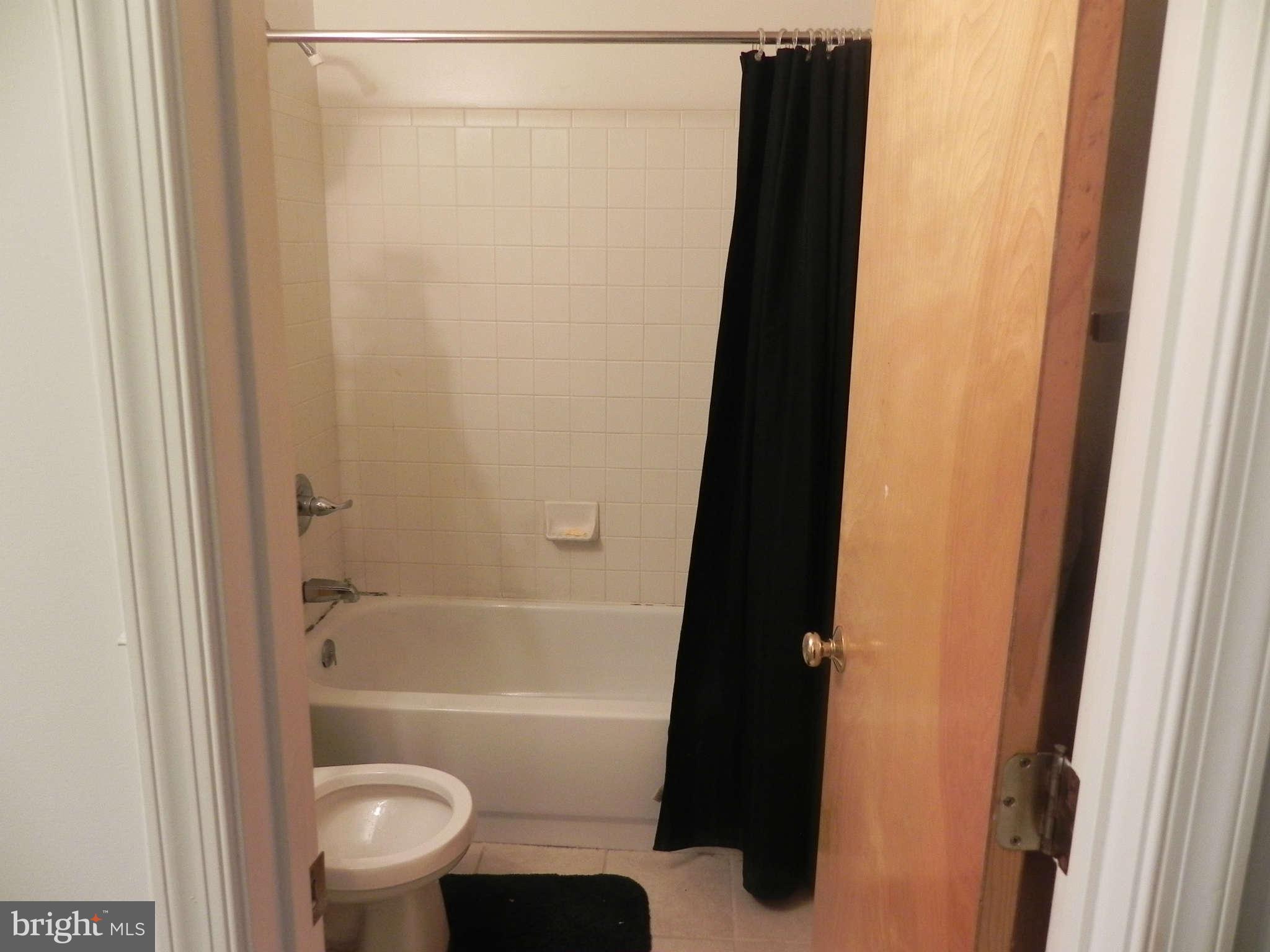 40 Hanover Place Northwest Washington, DC 20001 - Photo 8 of 11 Bath