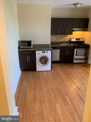 $1,050 | 437 West School House Lane, Unit D07, Philadelphia, PA 19144