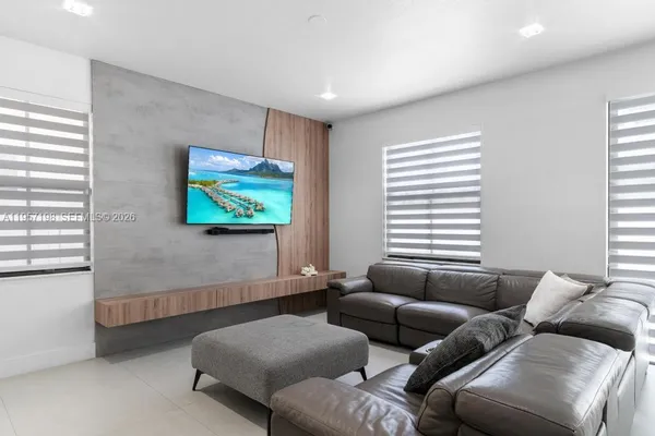 $1,049,000 | 10023 Northwest 89th Terrace, Doral, FL 33178