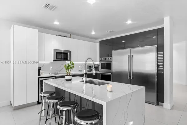 $1,049,000 | 10023 Northwest 89th Terrace, Doral, FL 33178