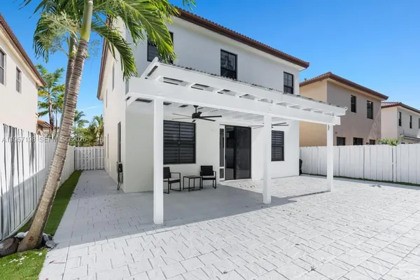 $1,049,000 | 10023 Northwest 89th Terrace, Doral, FL 33178