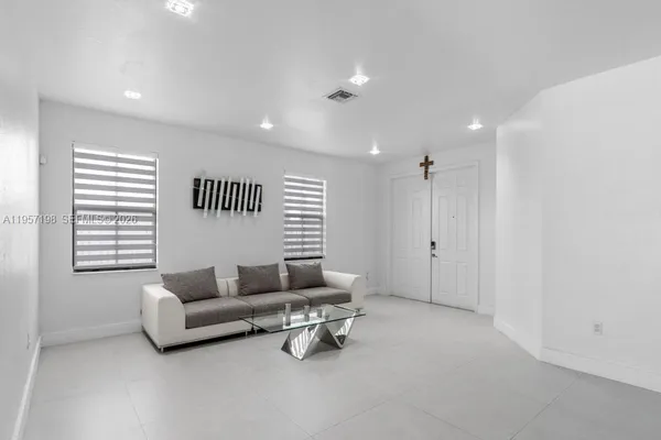 $1,049,000 | 10023 Northwest 89th Terrace, Doral, FL 33178