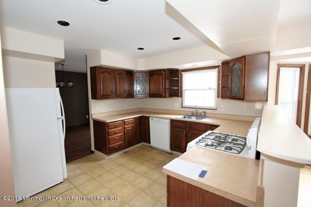 149 Brandon Road Manchester Township, NJ 08759 - Photo 6 of 18 351-629612 Kitchen (30)