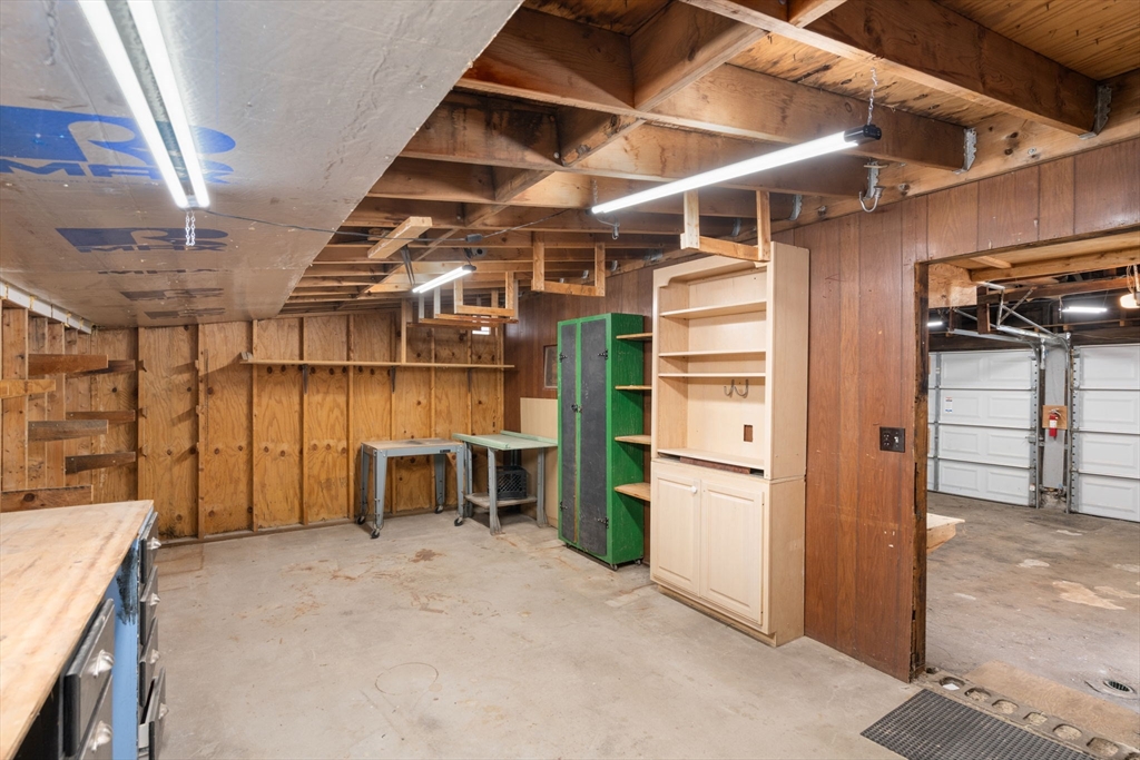 9 Providence Road Sutton, MA 01590 - Photo 28 of 37