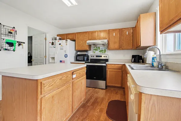 $329,900 | 7235 Roxbury Drive, Ypsilanti, MI 48197