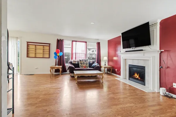 $329,900 | 7235 Roxbury Drive, Ypsilanti, MI 48197