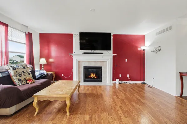 $329,900 | 7235 Roxbury Drive, Ypsilanti, MI 48197