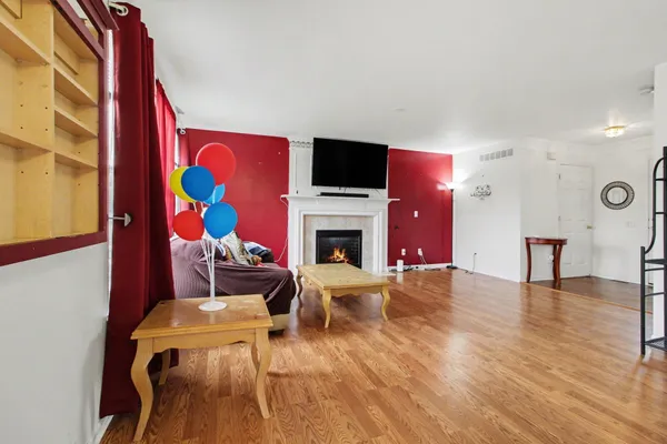 $329,900 | 7235 Roxbury Drive, Ypsilanti, MI 48197