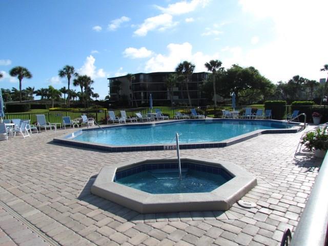 1850 Bay Road, Unit 1A Vero Beach, FL 32963 - Photo 28 of 32 Gallery Image 28