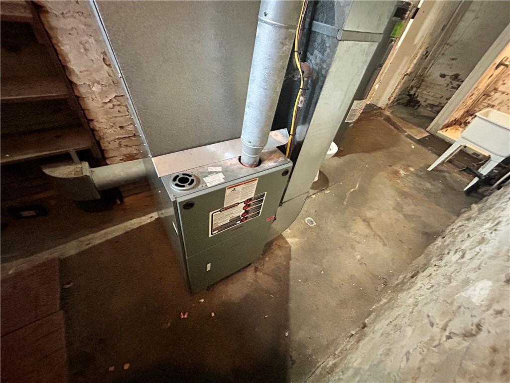 439 East 7th Avenue Tarentum, PA 15084 - Photo 10 of 28