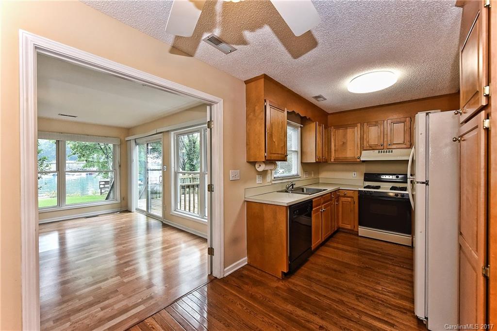 116 Surfside Road Mooresville, NC 28117 - Photo 10 of 24 Gallery Image 10