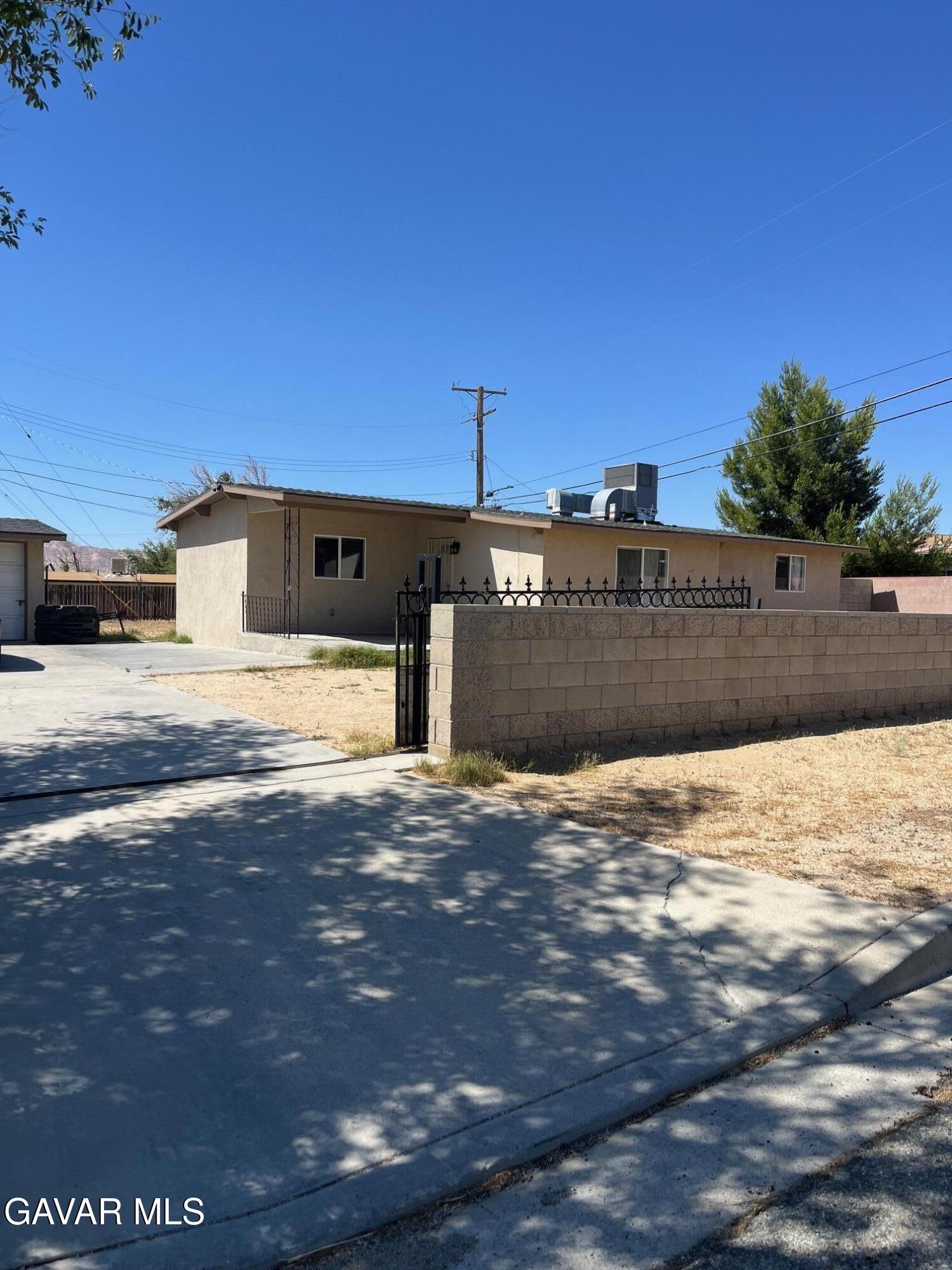 3354 Arthur Avenue Mojave, CA 93501 - Photo 1 of 12 a view of a terrace view