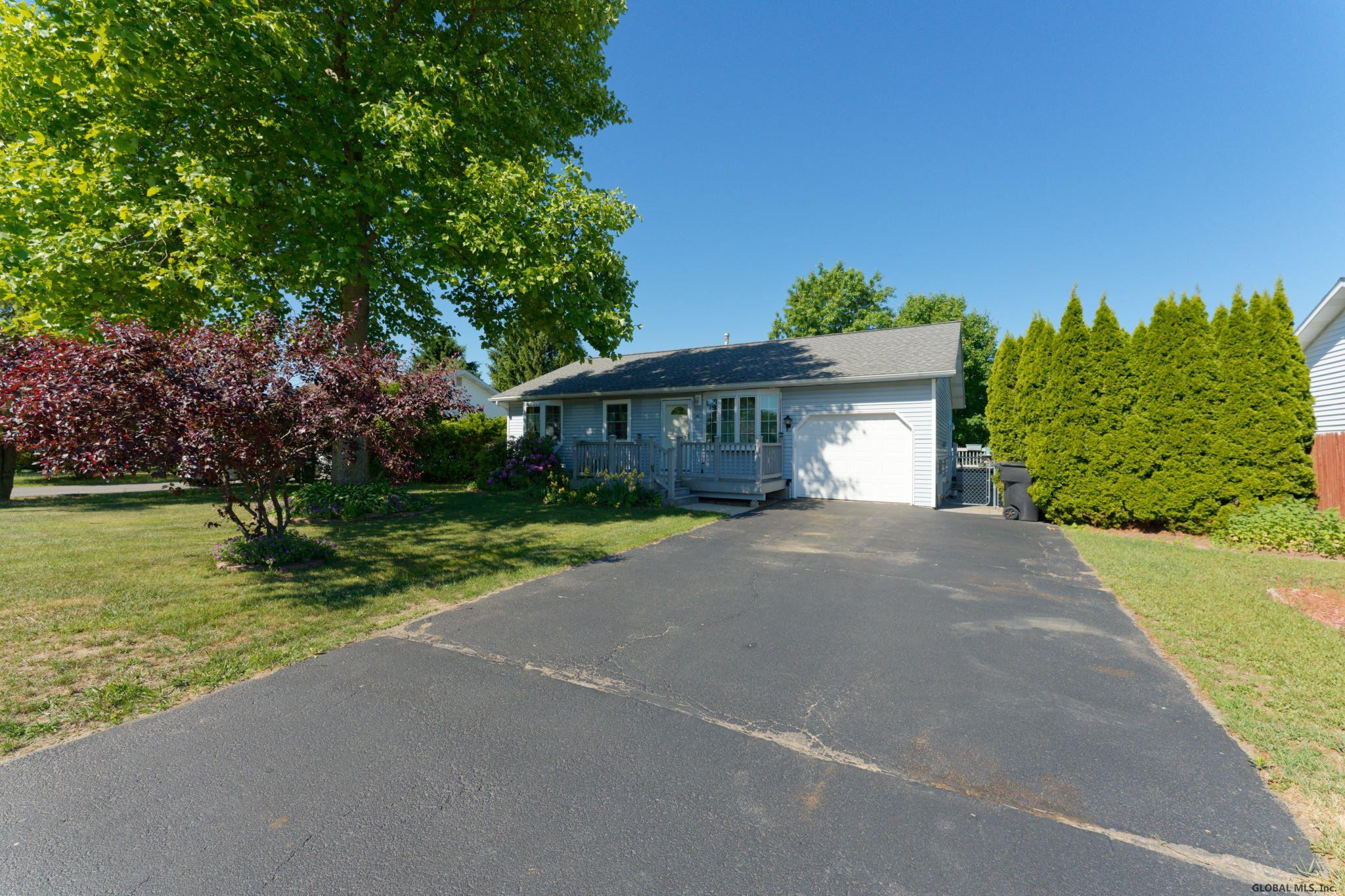 28 Colleen Road Troy, NY 12180 - Photo 3 of 35 Photo 3