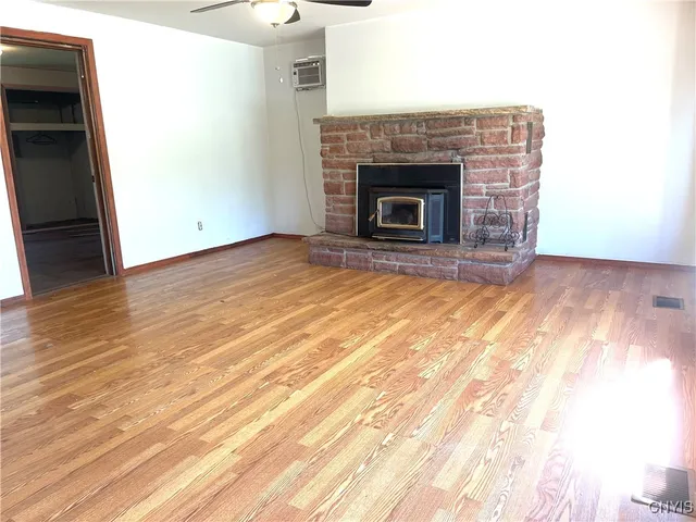 $124,900 | 42 Mechanic Street, Antwerp, NY 13608