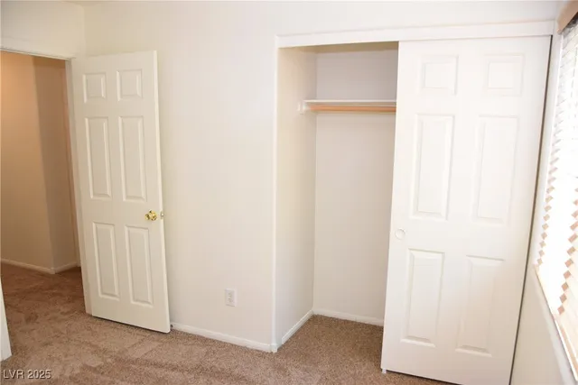 $1,800 | 7804 Wavering Pine Drive, Las Vegas, NV 89143