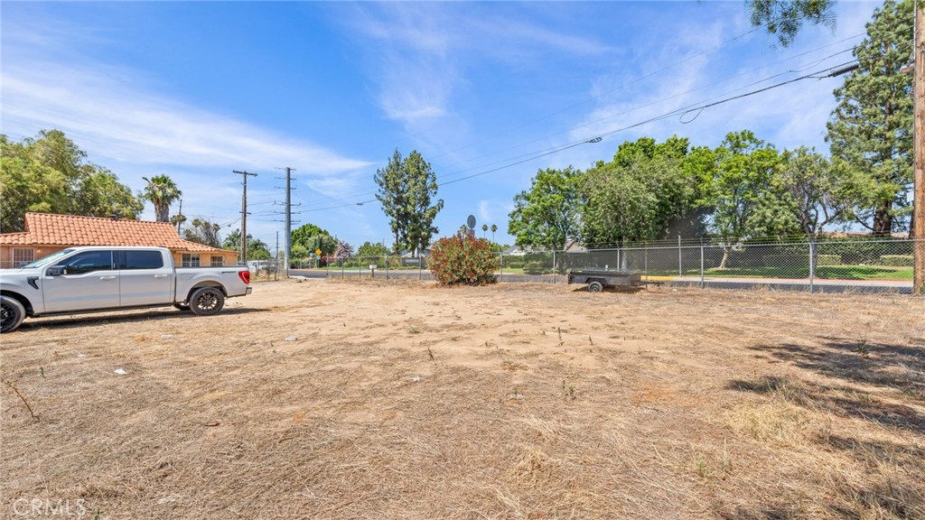 3284 Jackson Street Riverside, CA 92503 - Photo 5 of 33