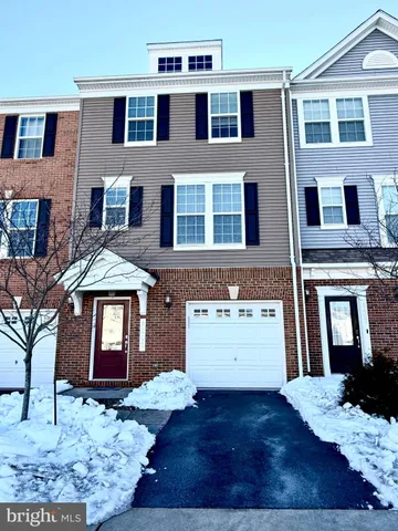 $2,800 | 8405 Girvan Court, Manassas, VA 20109