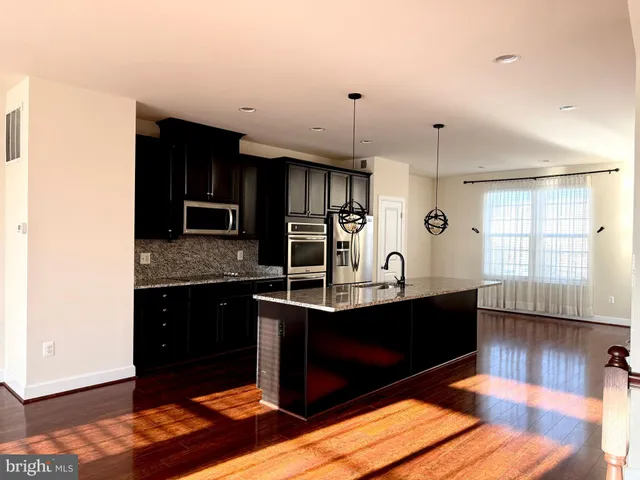 $2,800 | 8405 Girvan Court, Manassas, VA 20109