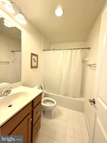 $2,800 | 8405 Girvan Court, Manassas, VA 20109